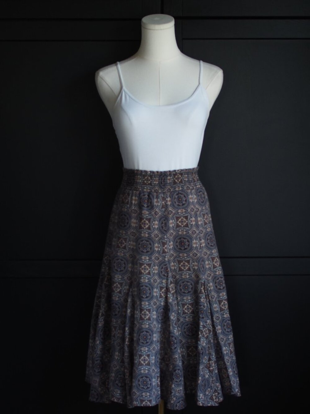 Banana Republic | Y2K-mid-2000s Cotton, Navy and Brown, Patterned Circle Skirt